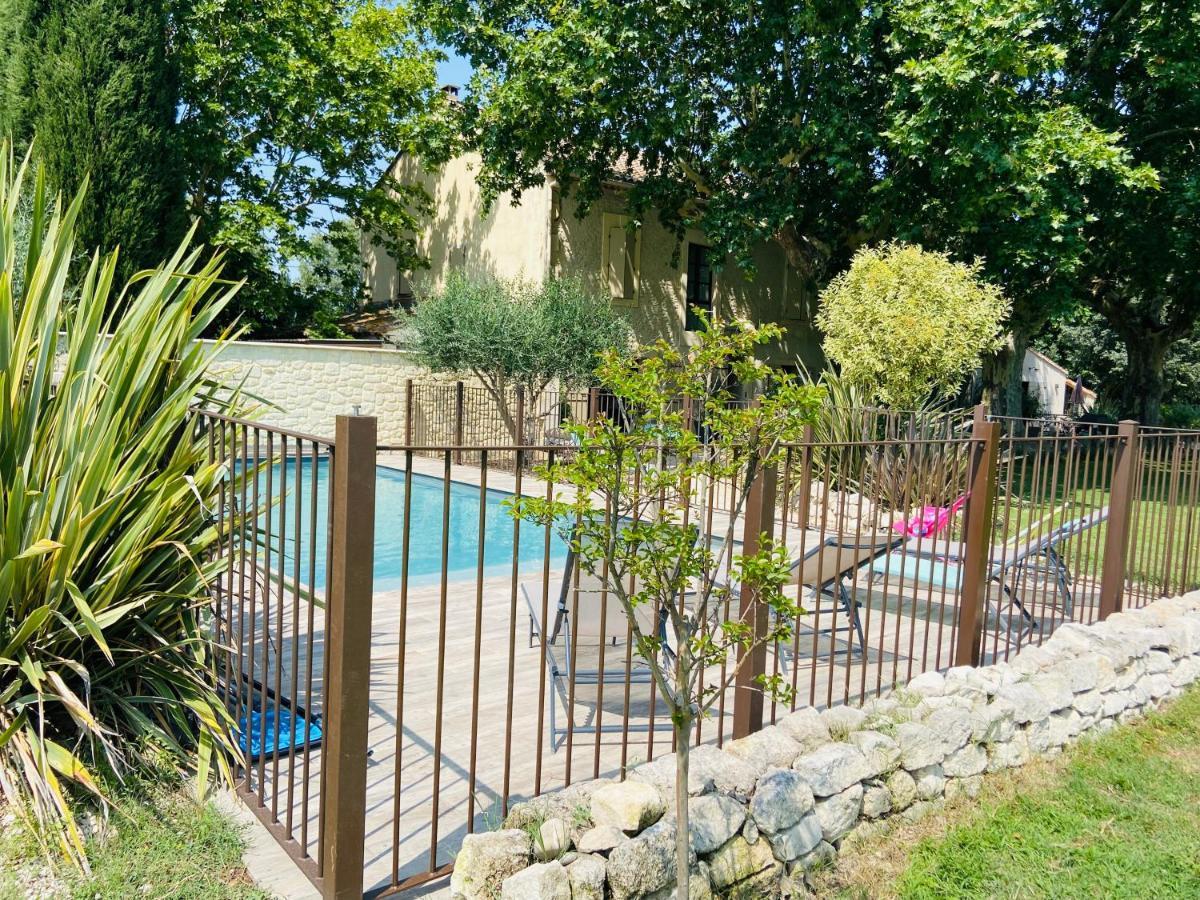 Gite du Mas de la Finière Châteaurenard Extérieur photo